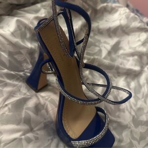 Elegant Blue Strappy Women's Heels